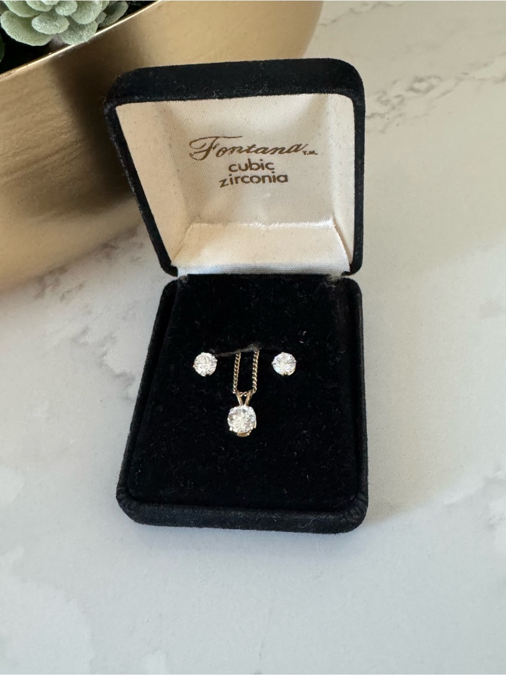 Cubic Zirconia Pendant & Stud Earring Set - White